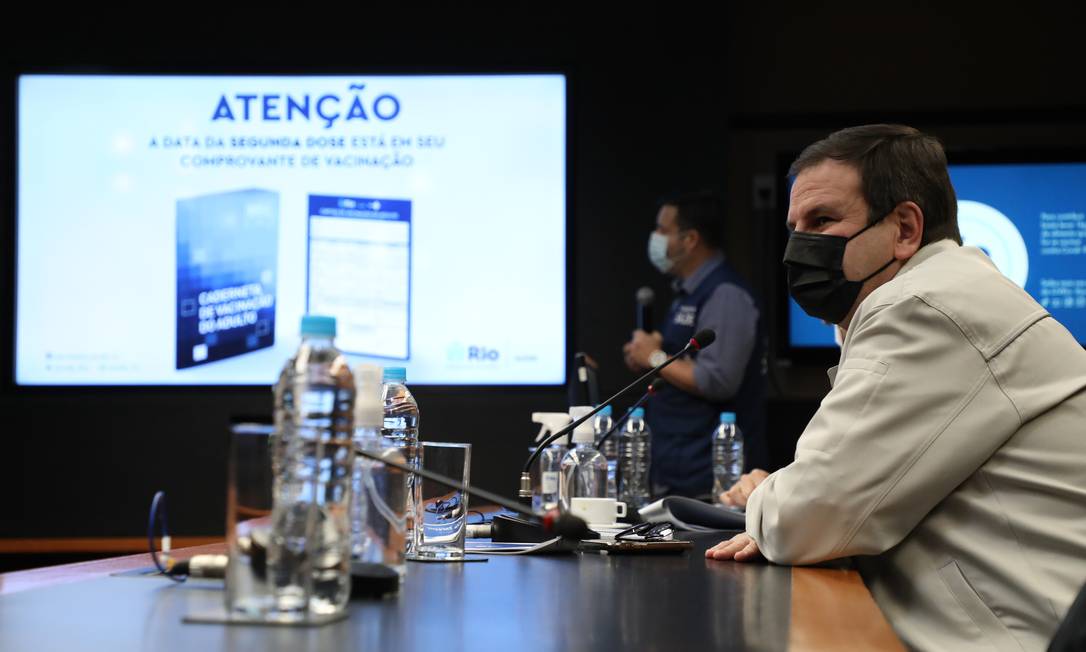 O prefeito do Rio, Eduardo Paes, durante a apresentação do 32º boletim epidemiológico Foto: Divulgação / Fabio Motta
