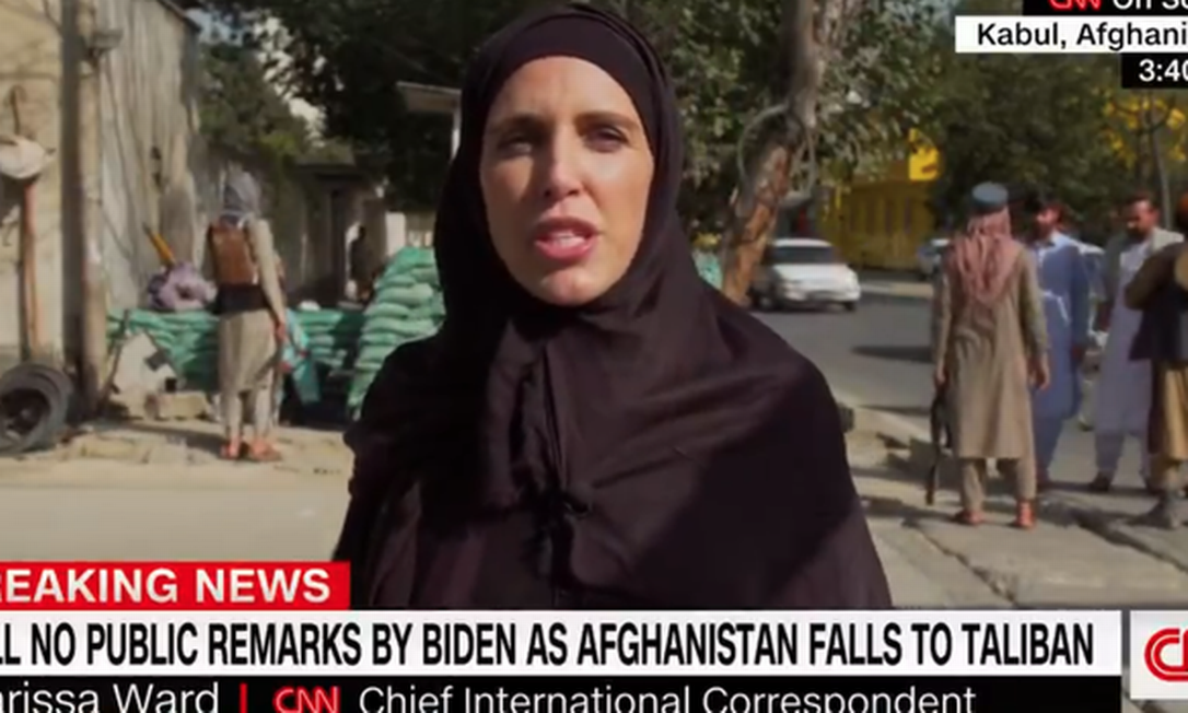 A norte-americana Clarissa Ward vem se destacando na cobertura dos acontecimentos no Afeganistão Foto: Reprodução