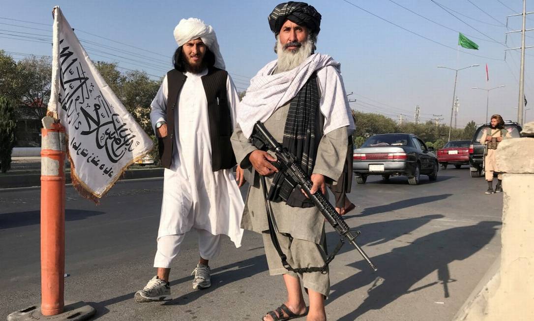 Facebook vai banir conteúdos do Talibã e postagens de apoio ao grupo  Foto: STRINGER / REUTERS