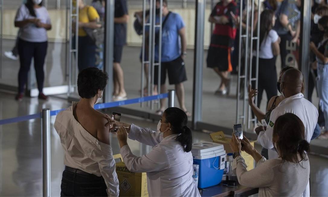 Jovens de 17 anos ficaram frustrados com a paralisação Foto: Márcia Foletto
/ Agência O Globo