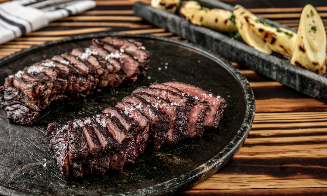 Denver steak no Malta Beef Club: um corte de 600 gramas Foto: Tomas Rangel / Divulgação