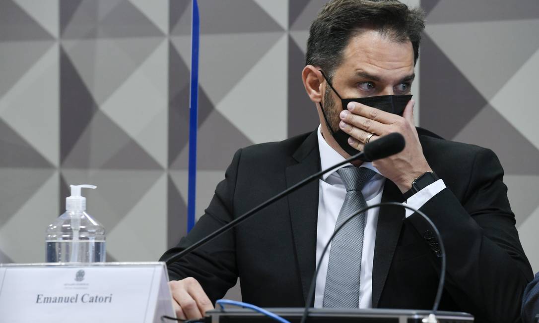O empresário Emanuel Catori, sócio da Belcher, negou na sessão da CPI da Covid que a empresa tenha tido um "facilitador político" para poder se aproximar do Ministério da Saúde. No entanto, confirmou que a reunião com o chefe da pasta, Marcelo Queiroga, foi marcada pelo líder do governo na Câmara, Ricardo Barros (PP-RR). A empresa, representante do laboratório chinês Cansino para o fornecimento do imunizante Convidecia, teria ligações com Barros. Foto: Edilson Rodrigues / Agência Senado