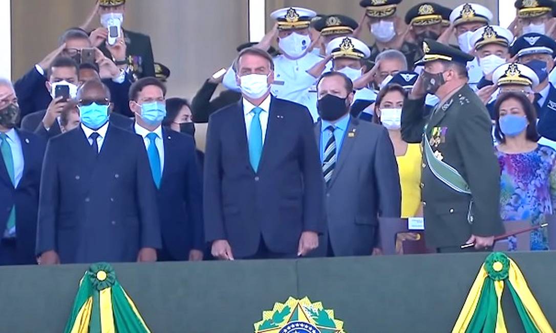 O presidente Jair Bolsonaro participa de cerimônia do Dia do Soldado Foto: Reprodução/TV Brasil