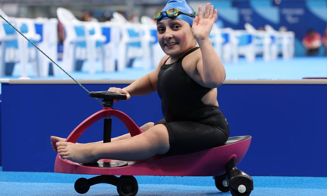 Esthefany Rodrigues ficou fora da final dos 200m livre Foto: MOLLY DARLINGTON / REUTERS