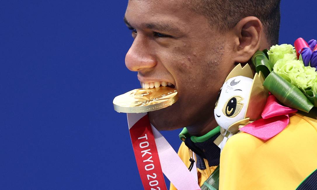 Gabriel e sua medalha de ouro Foto: LISI NIESNER / REUTERS