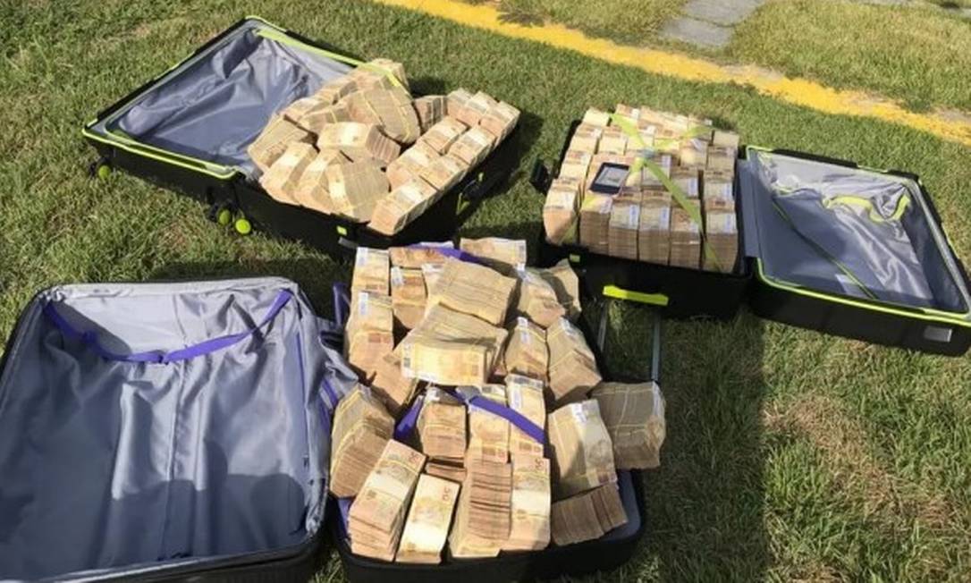 Três malas com cerca de R$ 7 milhoes apreendidas pela PF; GAS Consultoria tentou reaver o dinheiro Foto: Reprodução