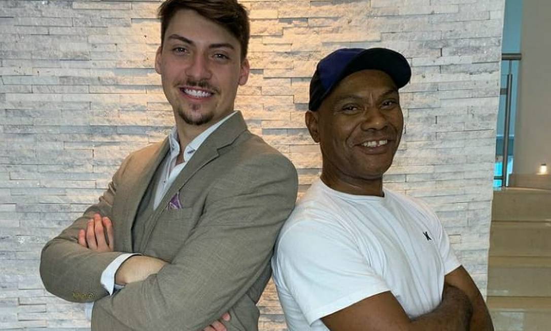 Jair Renan e Marcelo Luiz Nogueira dos Santos, funcionário da família Foto: Reprodução