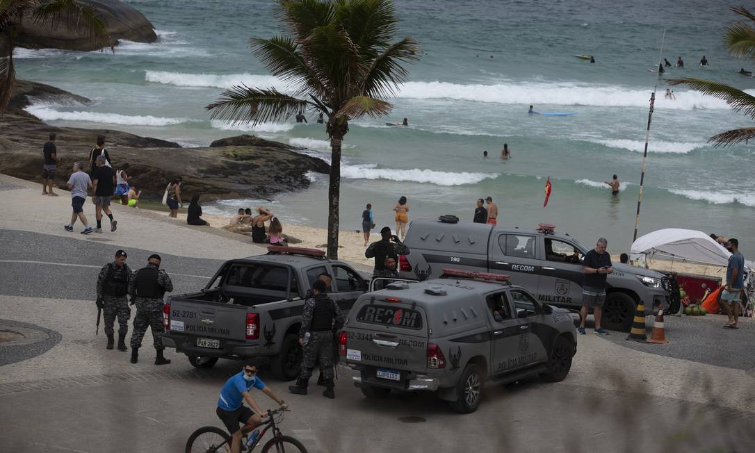Policiamento será reforçado durante todo o feriadão Foto: Márcia Foletto / Agência O Globo