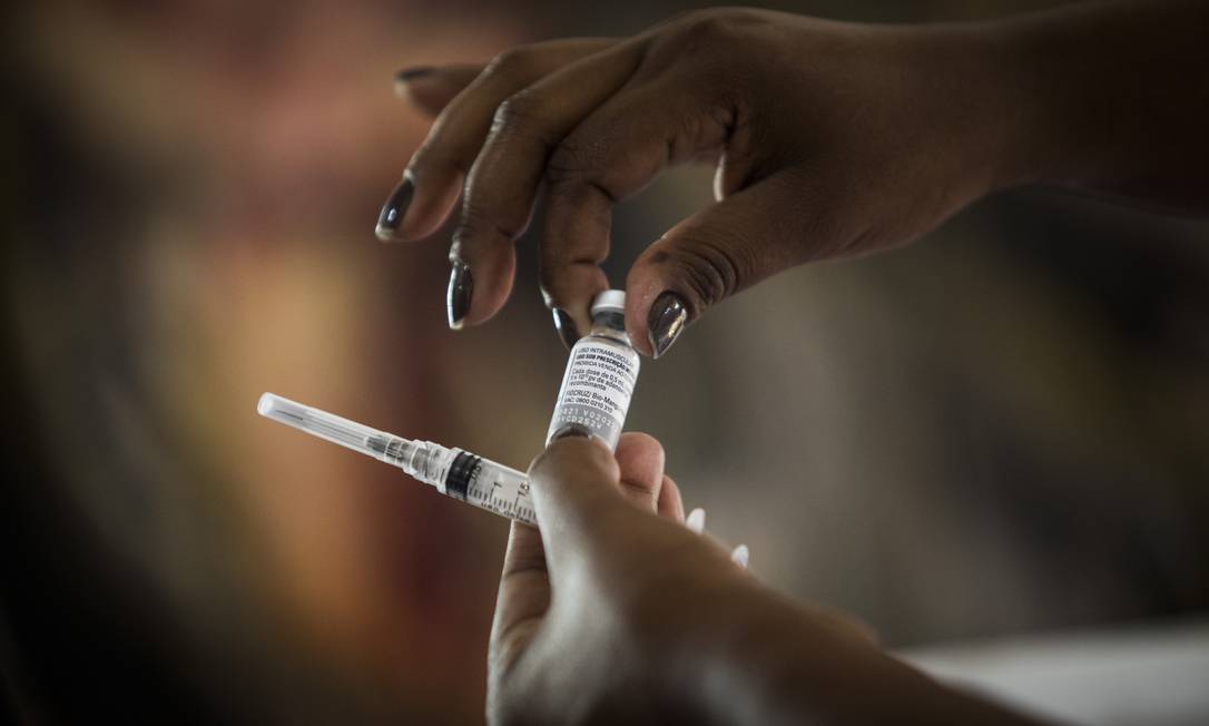 Vacinação contra Covid-19 no Rio de Janeiro Foto: Guito Moreto / Agência O Globo