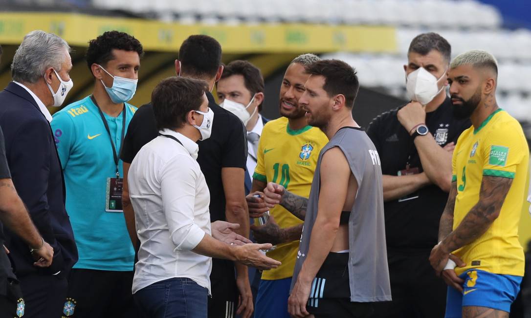 Segundo a Anvisa, quatro jogadores argentinos que passaram pelo Reino Unido deram informações falsas ao entrar no Brasil Foto: AMANDA PEROBELLI / REUTERS