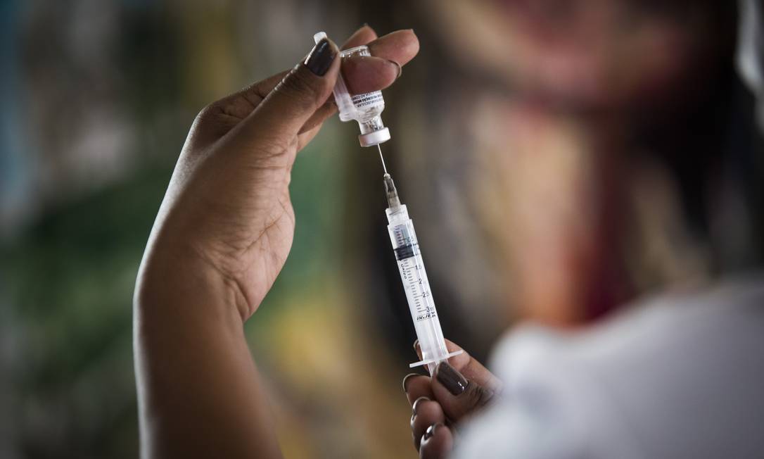 Vacinação no Rio de Janeiro Foto: Guito Moreto / Agência O Globo