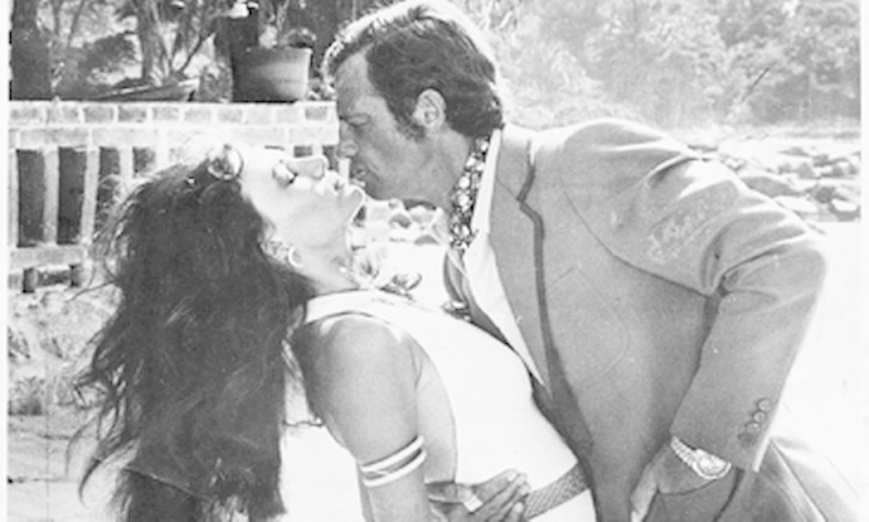 Jean-Paul Belmondo contracena com Jacqueline Bisset em 'O Magnífico', do diretor Philippe de Broca Foto: Arquivo