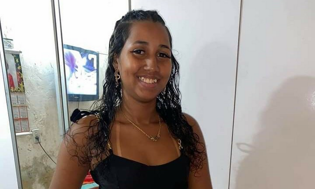 Débora foi morta após baile clandestino na Maré Foto: Reprodução