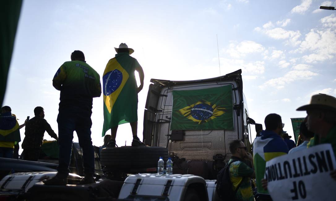 Apoiadores do presidente Jair Bolsonaro acampam próximo à Esplanada dos Ministérios Foto: Mateus Bonomi / Agência O Globo