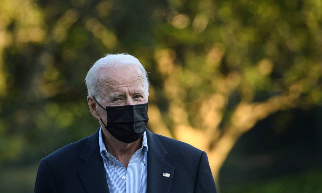 Presidente dos Estados Unidos, Joe Biden, ao retornar à Casa Branca após visita a estados devastados pelo furacão Ida Foto: NICHOLAS KAMM / AFP/7-9-21