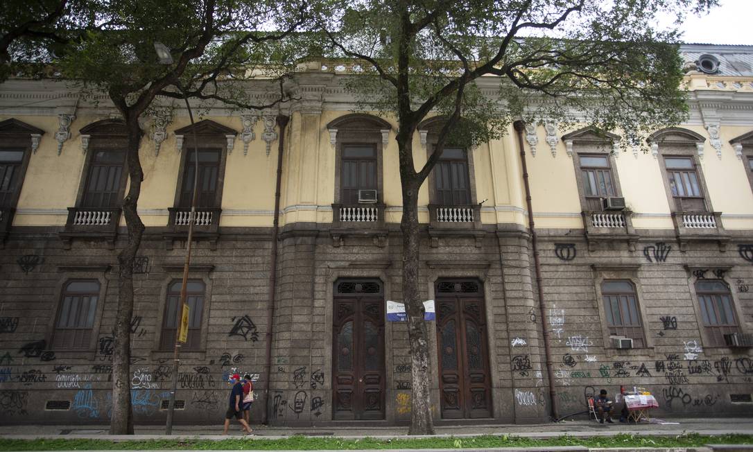Fachada do Colégio Pedro II, no Centro Foto: Márcia Foletto / Agência O Globo