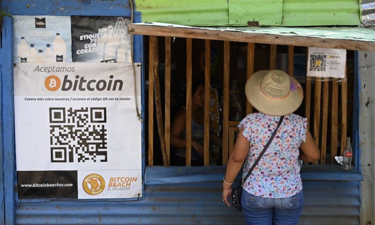 Bitcoin em El Salvador: veja como foram os primeiros dias da criptomoeda  que se tornou moeda oficial no país - Jornal O Globo
