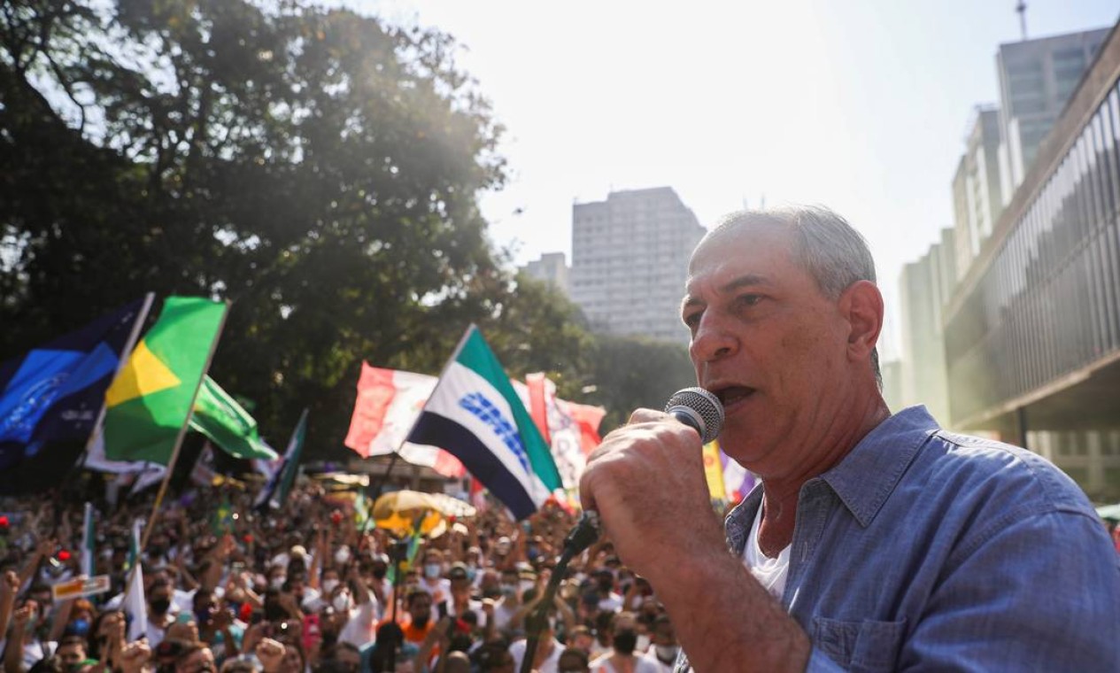 Possível candidato à presidência, Ciro Gomes discursa durante manifestação contra o presidente Bolsonaro, em São Paulo Foto: AMANDA PEROBELLI / REUTERS