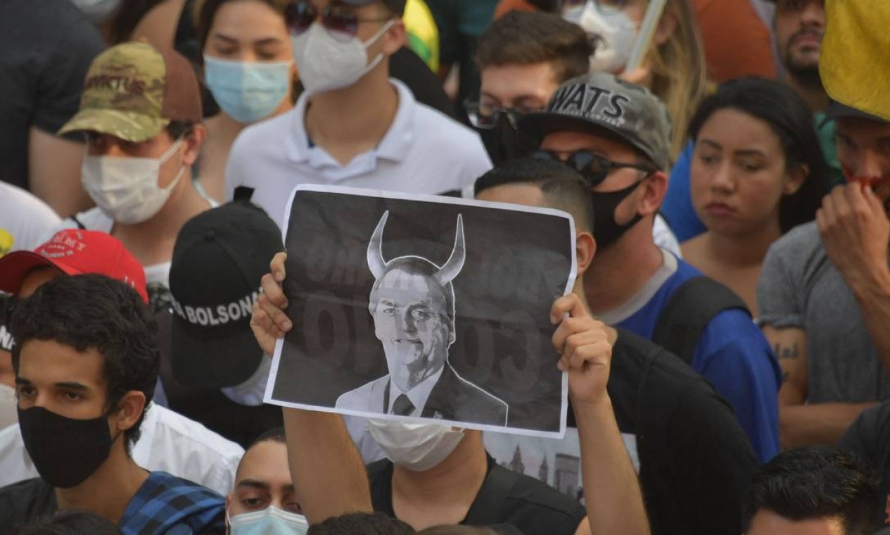 Manifestantes marcham contra Bolsonaro em São Paulo Foto: NELSON ALMEIDA / AFP