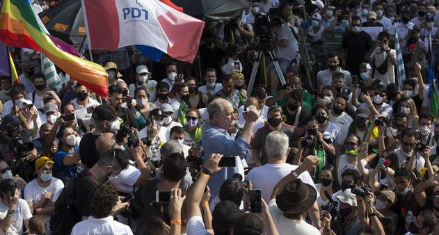 Impeachment nica sa da diz Ciro Gomes ao defender alian a