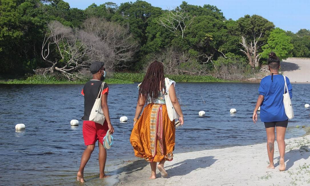 Passeio da agência Guia Negro pela Lagoa de Abaeté, na região de Itapuã, em Salvador Foto: Divulgação