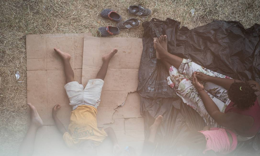 Segundo o jornal "The Washington Post", muitos dos imigrantes que chegam aos EUA agora deixaram o Haiti após terremoto de 2010 rumo, especialmente, a Brasil e Chile. Crise gerada pela pandemia teria levado o grupo, agora, ao norte das américas Foto: GO NAKAMURA / REUTERS - 15/09/2021