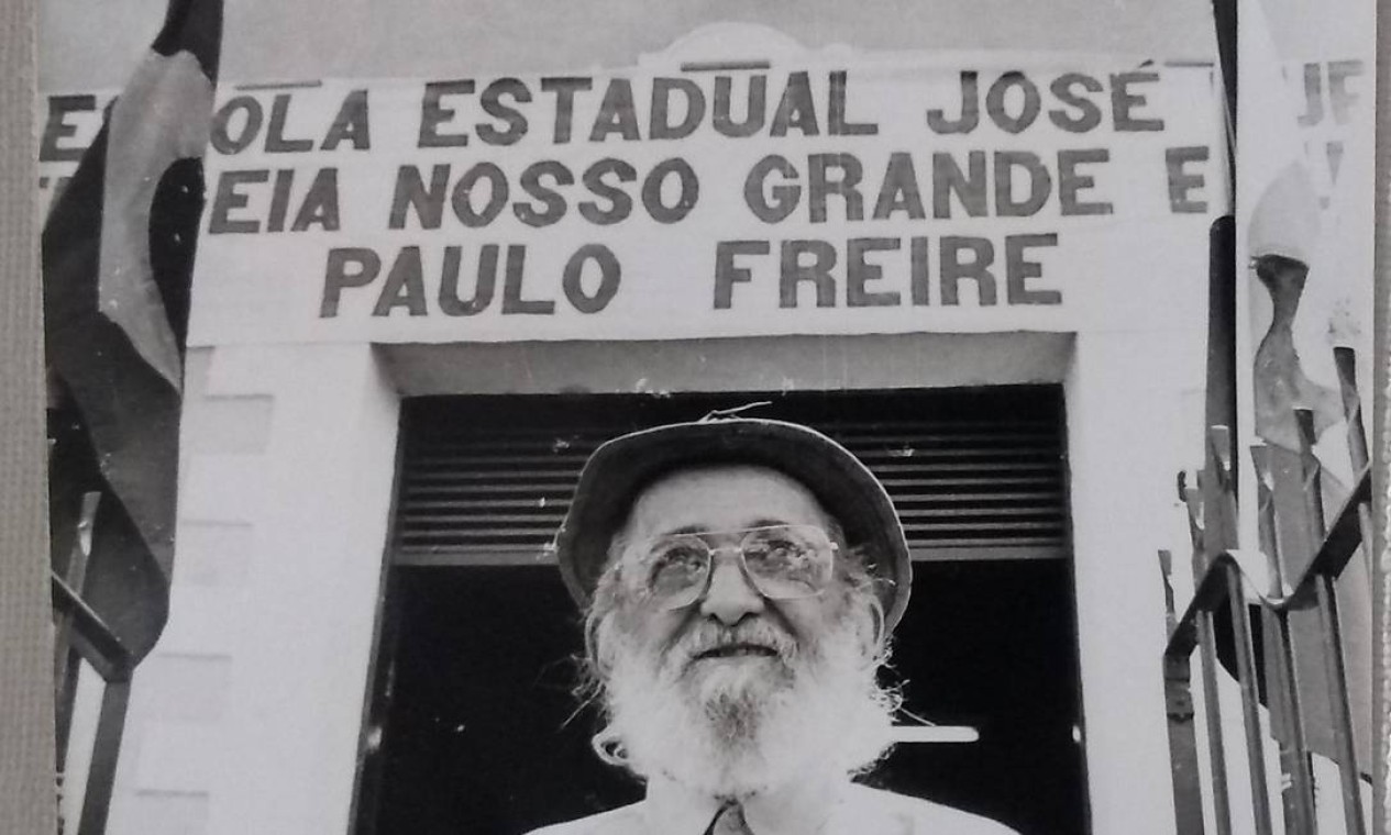 Do  a Chomsky: como Felipe Neto se transformou no mais novo  intelectual da internet - Jornal O Globo