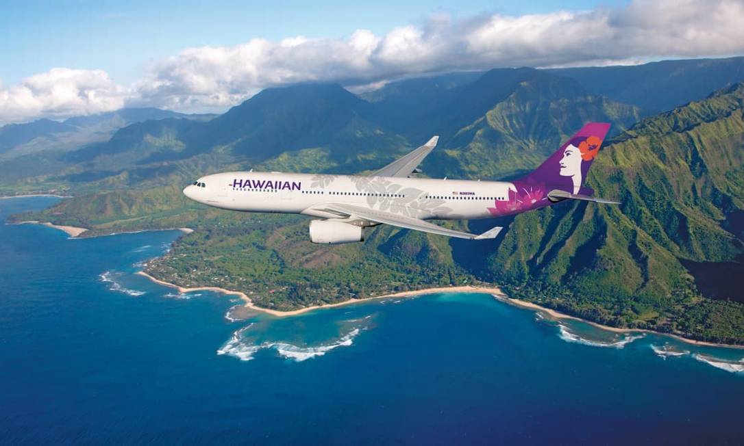 Avião da Hawaiian Airlines, que faz a rota Boston-Honolulu, o voo doméstico sem escala mais longo dos Estados Unidos, com 11 horas de duração Foto: Divulgação