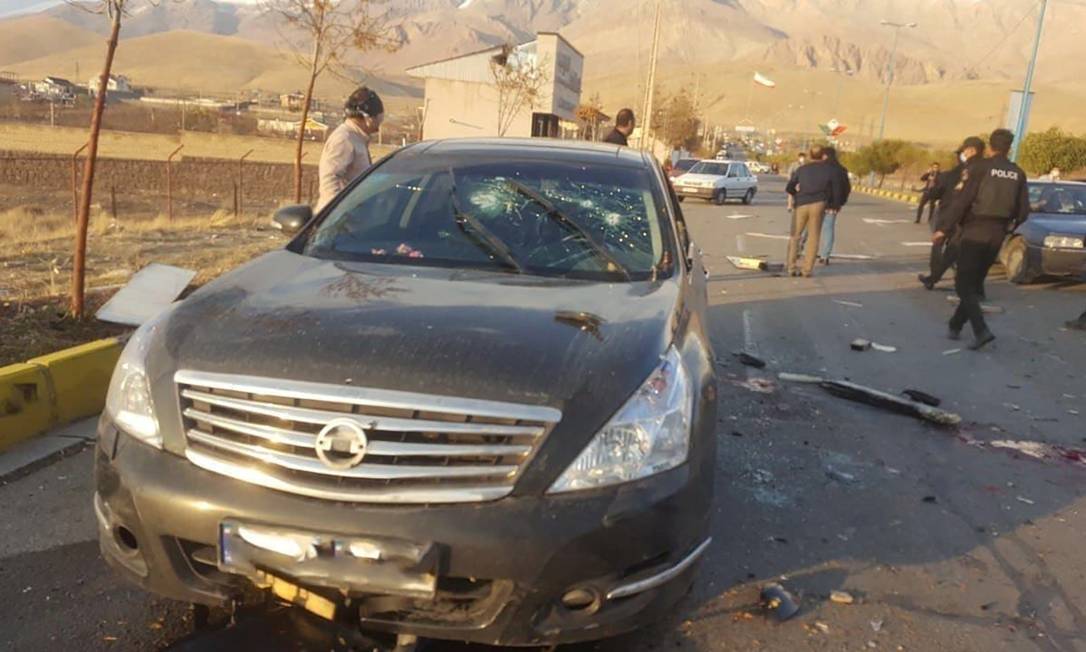 Carro usado pelo cientista nuclear Mohsen Fakhrizadeh no dia do ataque realizado pelo Mossad, o serviço de inteligência estrangeira de Israel, nos arredores de Teerã Foto: WANA NEWS AGENCY / VIA REUTERS