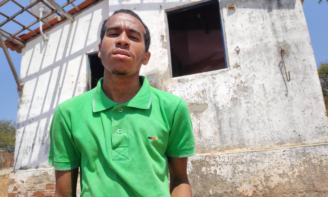 Luciano Simplício, que vive em situação de rua, foi amarrado e agredido Foto: Rafael Duarte