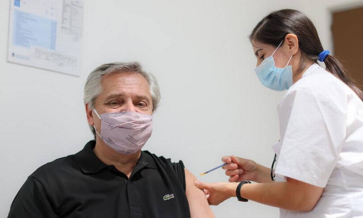 Alberto Fernández, presidente da Argentina, recebeu vacina contra a Covid-19 em janeiro deste ano Foto: Reprodução