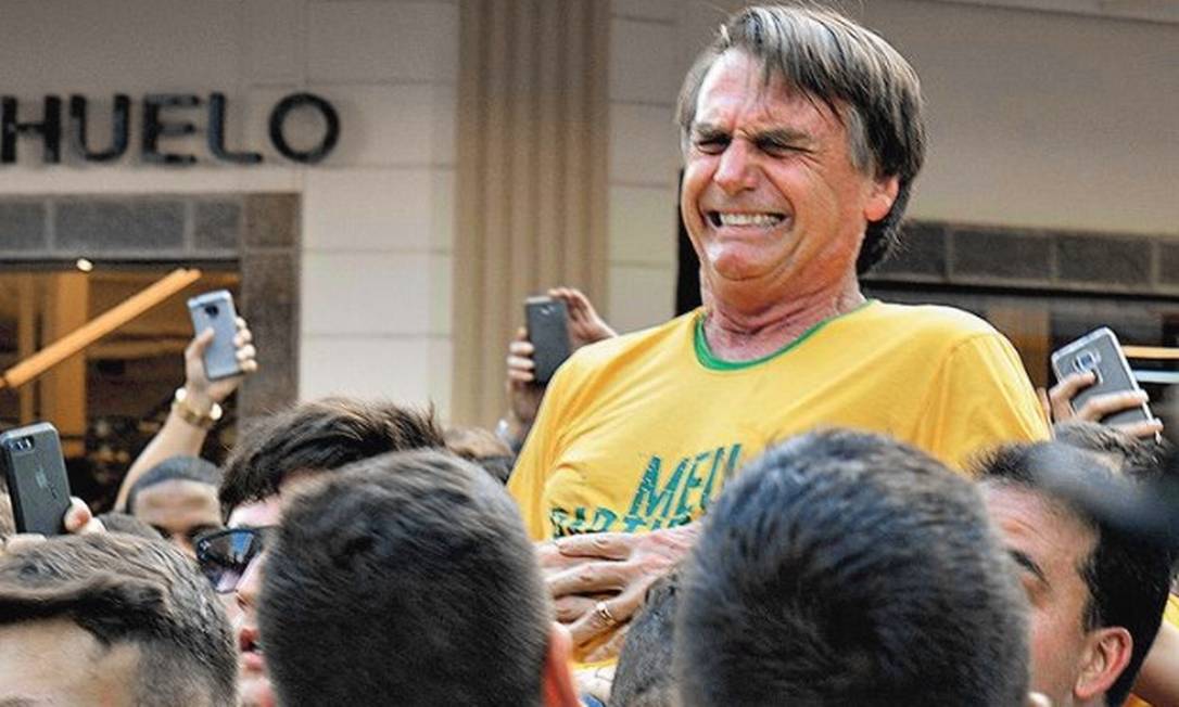 Presidente Jair Bolsonaro foi esfaqueado em ato de campanha em Juiz de Fora, Minas Gerais Foto: REUTERS/Raysa Campos 