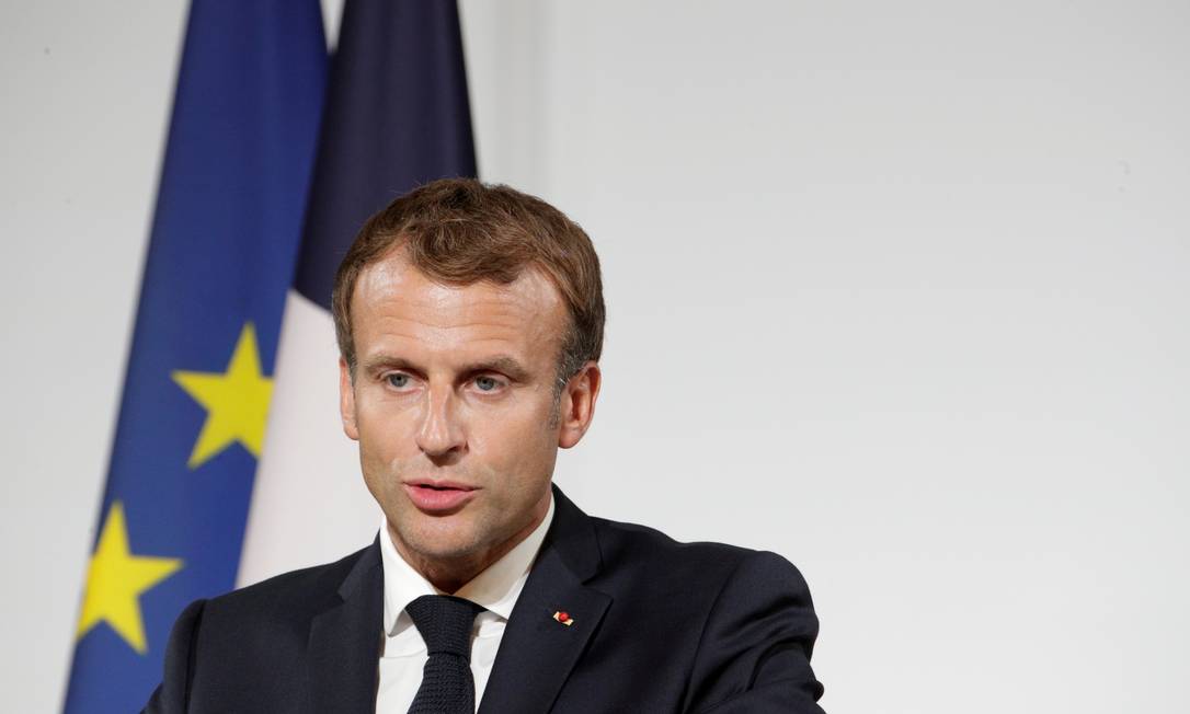 Presidente francês Emmanuel Macron durante cerimônia no Palácio do Eliseu, no dia 20 de setembro Foto: POOL / REUTERS