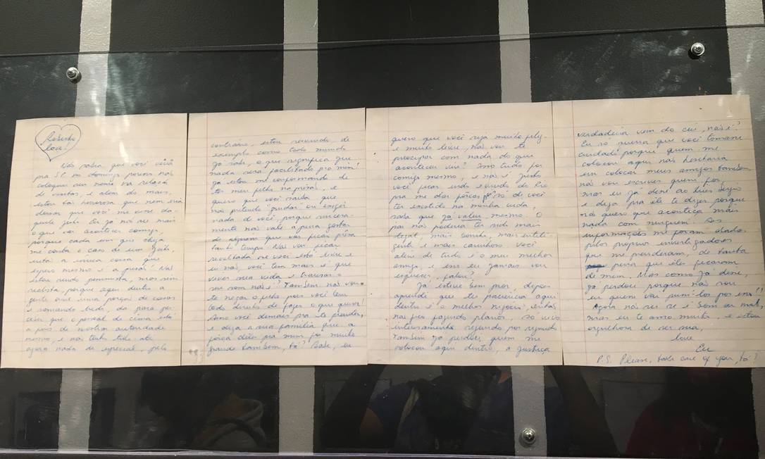 Carta escrita por Rita Lee para Roberto de Carvalho enquanto estava presa, grávida Foto: Luccas Oliveira