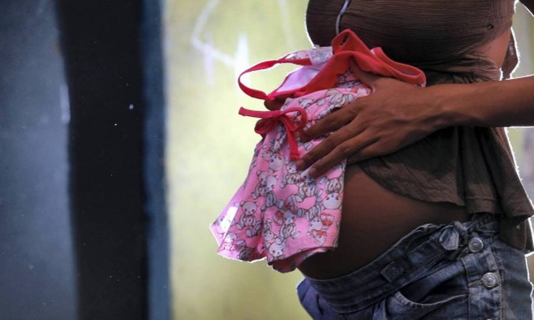 Jovem grávida Foto: Roberto Moreyra / Roberto Moreyra