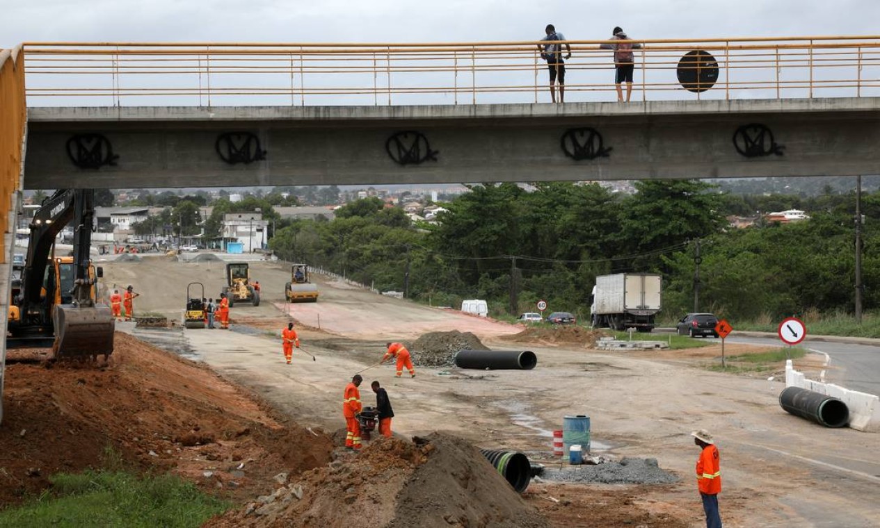 FOTOS: Nas estradas, obras inacabadas e projetos que nunca saíram do papel  são empecilhos à retomada econômica do Rio - Jornal O Globo