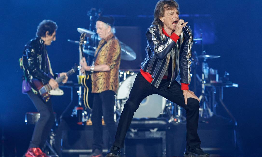 Os Rolling Stones retomam a turnê com o baterista americano Steve Jordan, depois da morte de Charlie Watts, da formação original, no estádio The Dome at America&#039;s Center Foto: KAMIL KRZACZYNSKI / AFP