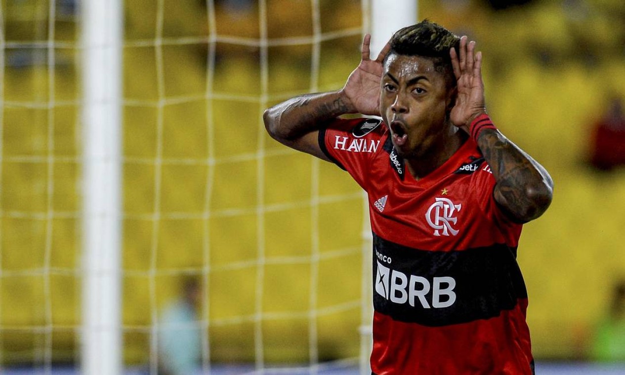 Atacante já é o segundo maior artilheiro do clube no século 21, e foi o mais barato do ataque titular Foto: Marcelo Cortes / Flamengo / Agência O Globo