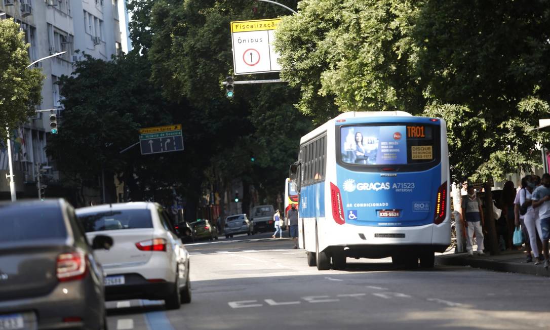 Cinquenta linhas de ônibus terão que reforçar a frota a partir de 4 de outubro Foto: Fábio Rossi / Arquivo / Agência O Globo