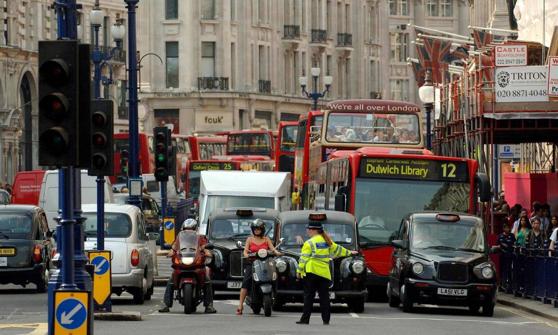 Regent Street, no centro de Londres, onde homem atacou duas mulheres com um martelo Foto: Fiona Hanson / AP Photo/Fiona Hanson, PA