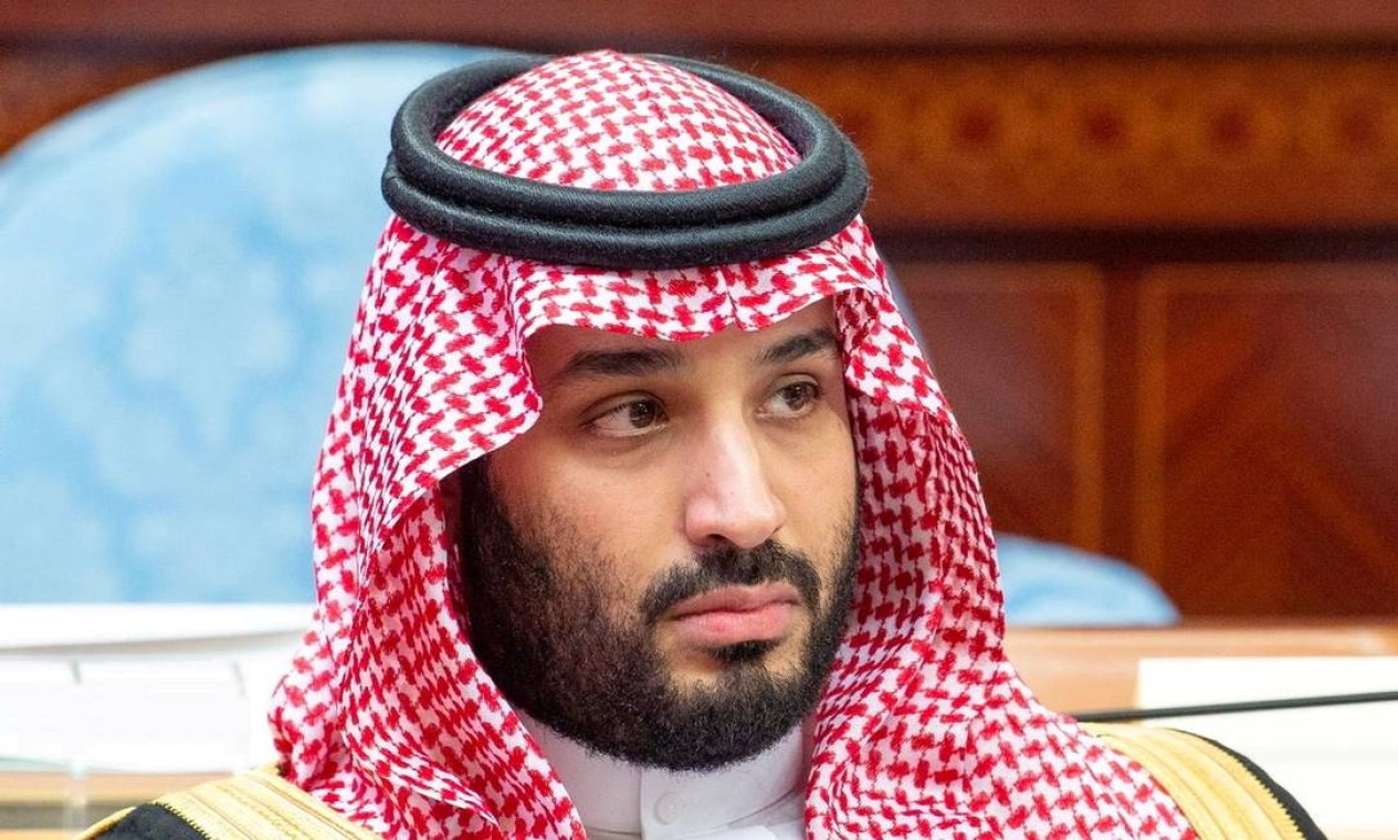 Mohammed bin Salman, príncipe da Arábia Saudita, é o novo dono do inglês Newcastle e o nome por trás do Fundo de Investimento Público (PIF). Com o novo proprietário, o clube se tornou o mais rico do mundo. Foto: Handout . / VIA REUTERS