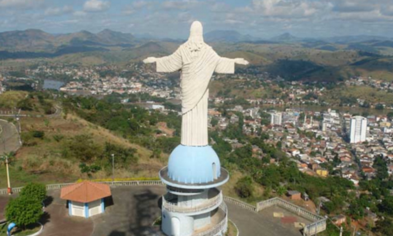 Itaperuna, Rio de Janeiro - Com 55 anos, essa imagem, distante cerca de 300 km do Corcovado, é a segunda maior do estado do Rio de Janeiro e possui 20 metros Foto: Divulgação