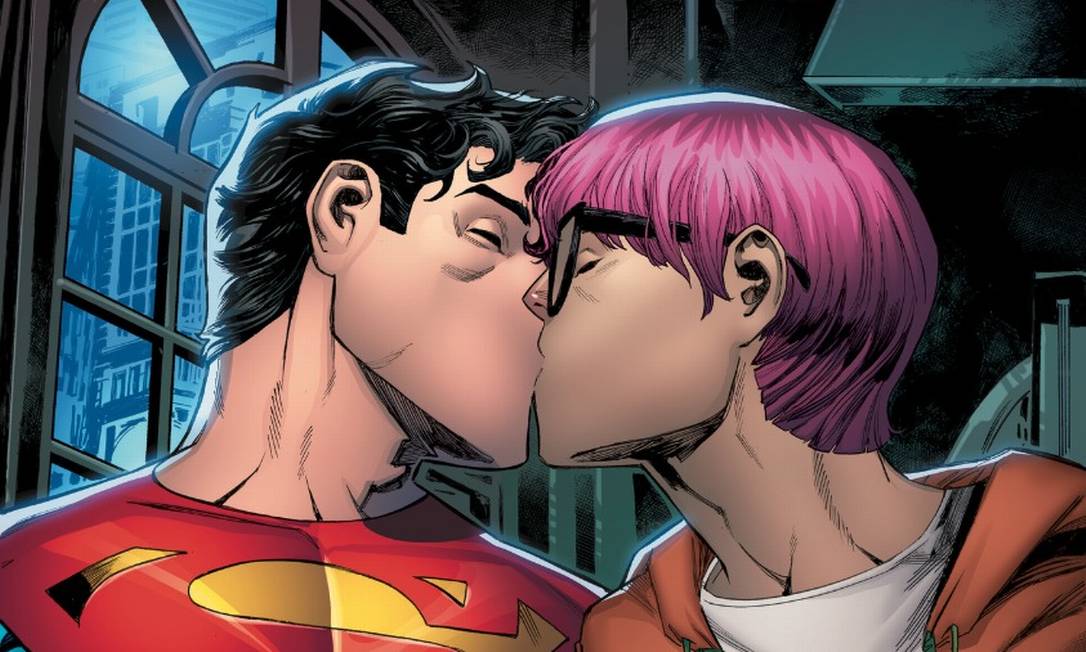 Superman e Nakamura na nova edição de quadrinhos da DC Comics.