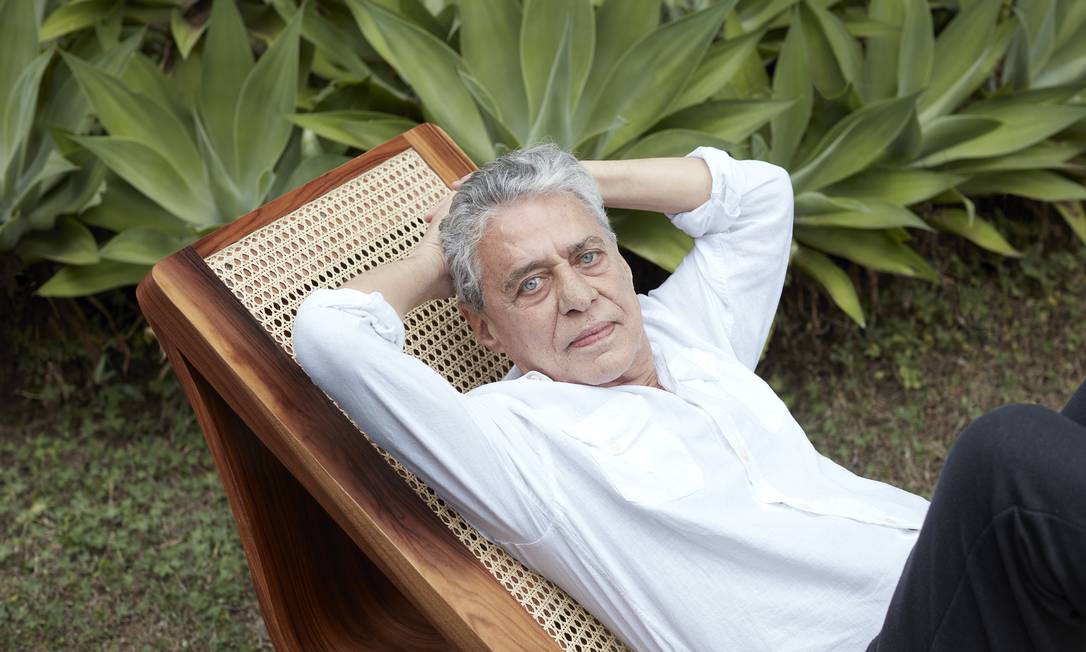O escritor, cantor e compositor Chico Buarque Foto: Bob Wolfenson / Agência O Globo