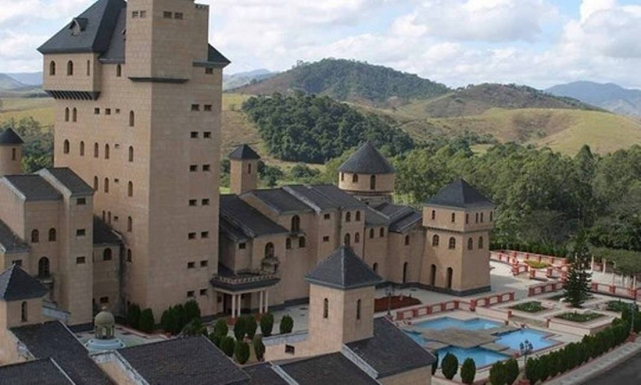 O castelo foi erguido em Zona rural da Zona da Mata Mineira Foto: Casa Leiloeira / Divulgação
