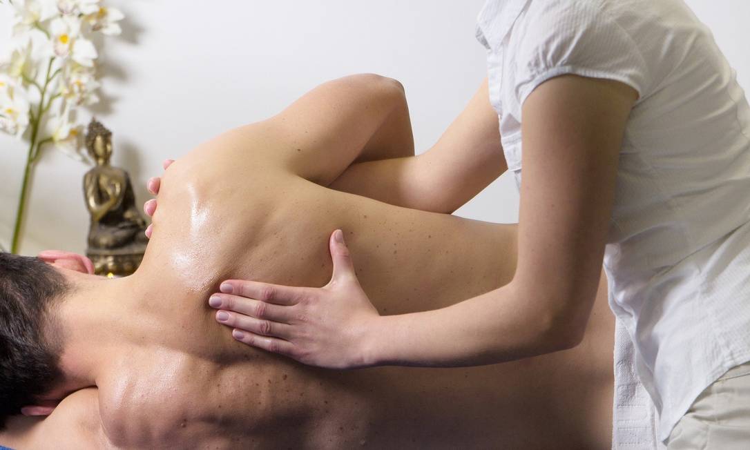 Pesquisadores de Harvard afirmam que a massagem corporal promove um impacto no sistema imunológico e pode tratar lesões e inflamações. Foto: Pixabay