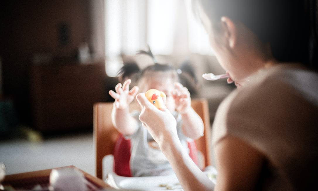Maternidade altera equilíbrio hormonal e pode aumentar a chance de transtornos psiquiátricos. Foto: Unsplash Foto: Tanaphong Toochinda / Unsplash