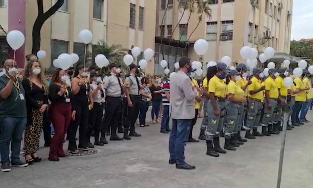 Funcionários do Hospital de Bonsucesso homenagearam vítimas de incêndio na unidade, que completa um ano nesta quarta-feira Foto: Arquivo pessoal