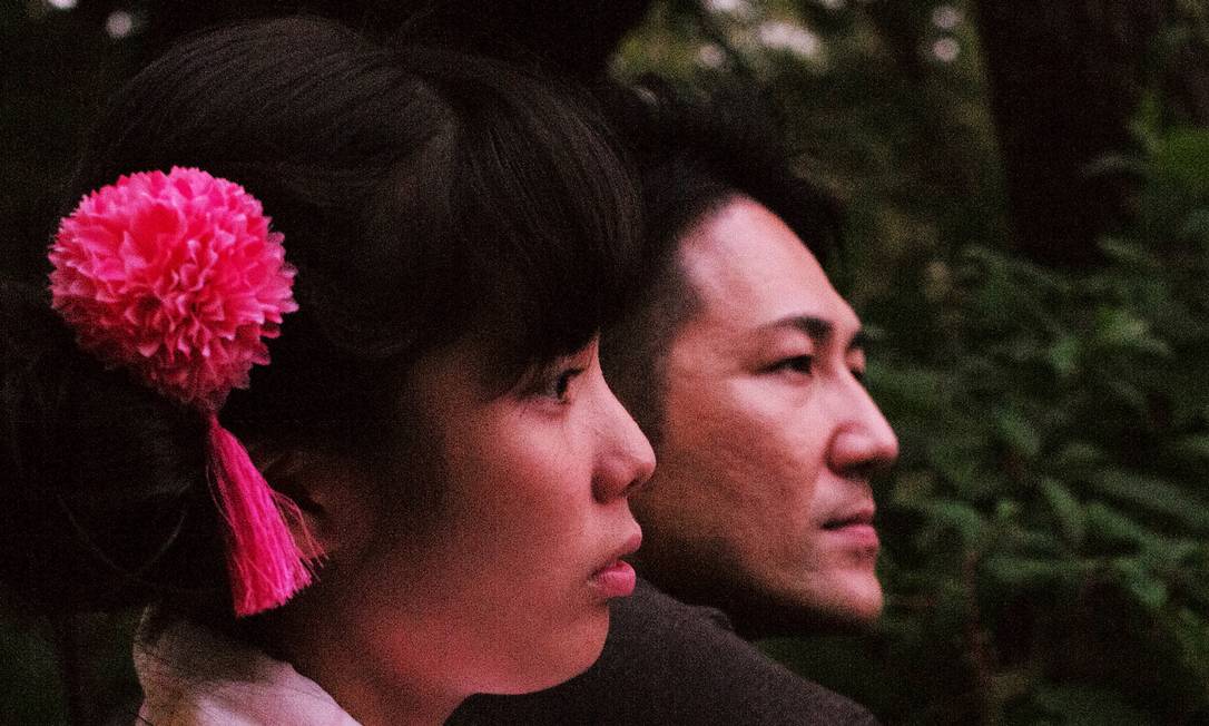 Ishii Yuichi e Mahiro Tanimoto em cena do filme "Uma história de familia", de Werner Herzog Foto: Divulgação