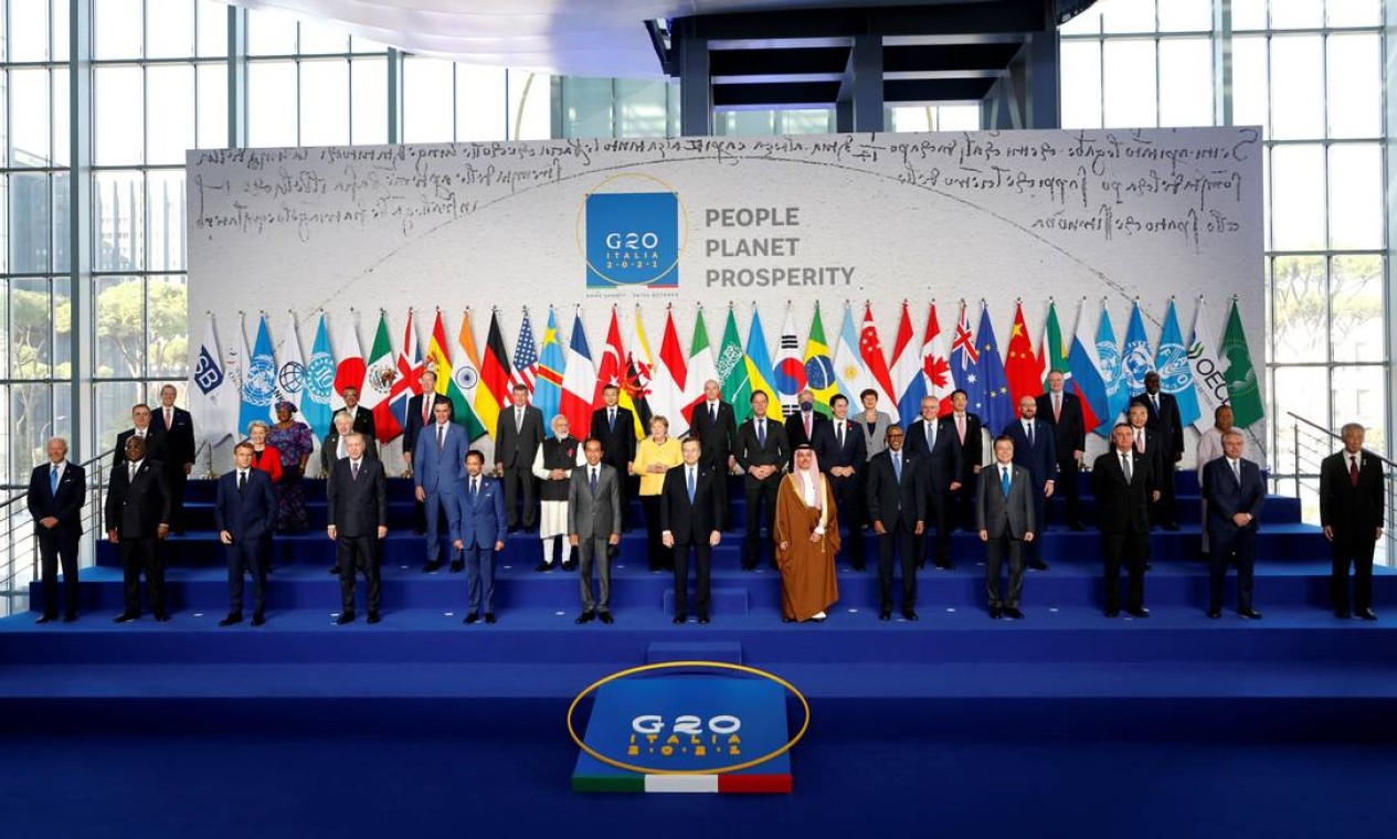 lLderes mundiais se reúnem no primeiro dia da cúpula dos líderes do G20, no centro de convenções de La Nuvola, em Roma, na Itália Foto: POOL / REUTERS